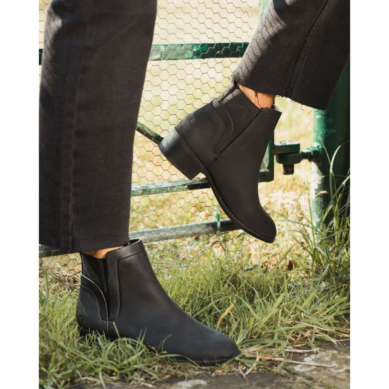 Flat chelsea shop boot